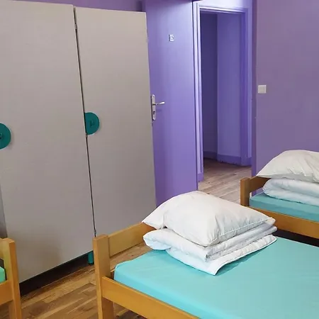 Logis Des Grands Chapeaux Hostel Bayeux