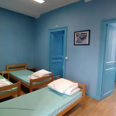Logis Des Grands Chapeaux Hostel