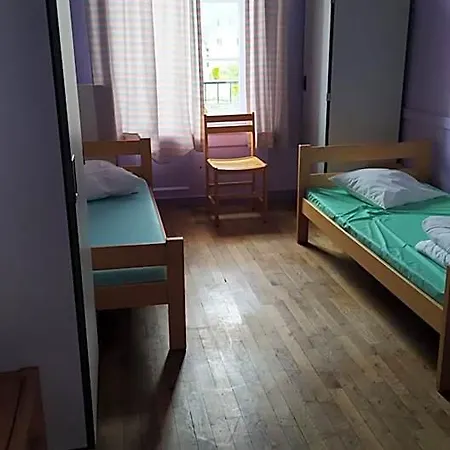 Hostel Logis Des Grands Chapeaux