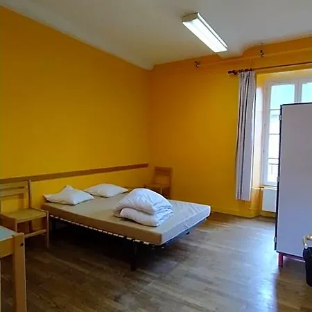 Logis Des Grands Chapeaux Hostel Bayeux