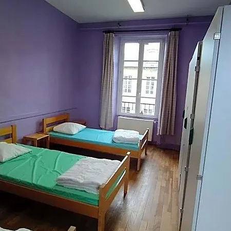 Hostel Logis Des Grands Chapeaux