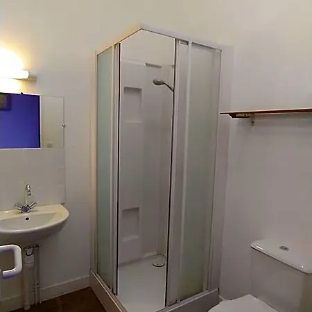Logis Des Grands Chapeaux Hostel