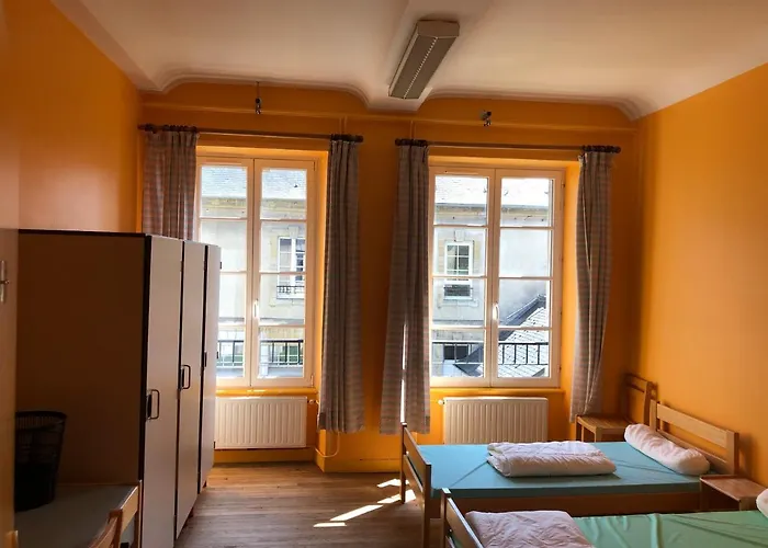 Logis Des Grands Chapeaux Hostel Bayeux